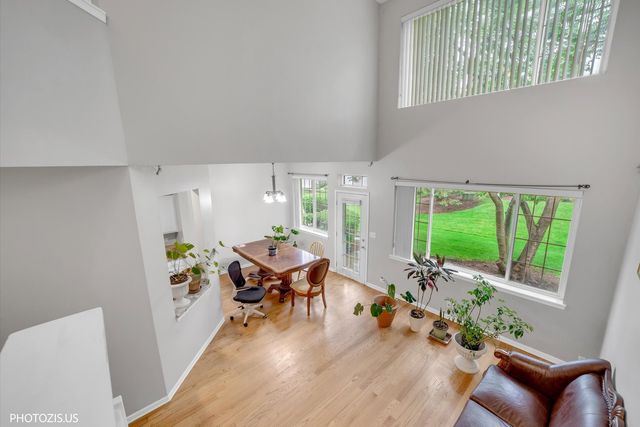 3185 ANTON Drive 3185, Aurora, IL 60504