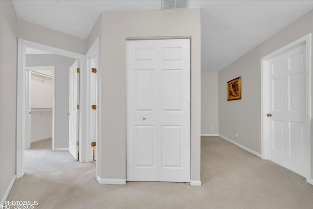 3185 ANTON Drive 3185, Aurora, IL 60504