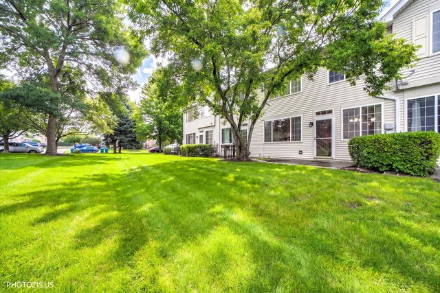 3185 ANTON Drive 3185, Aurora, IL 60504