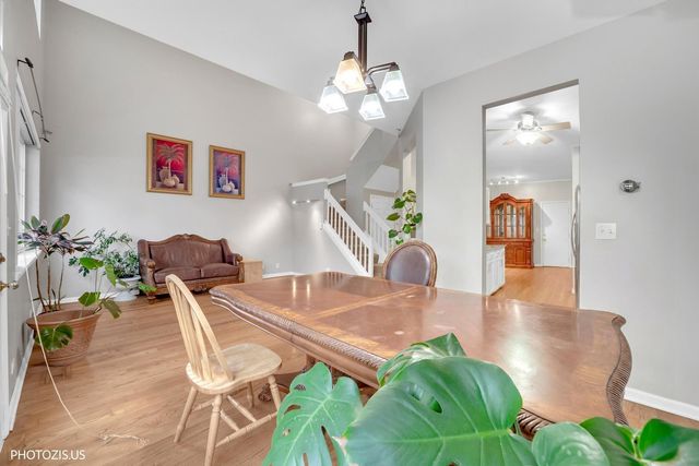 3185 ANTON Drive 3185, Aurora, IL 60504
