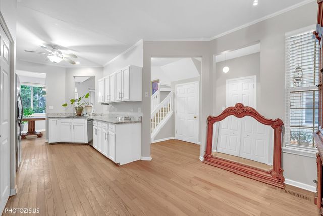 3185 ANTON Drive 3185, Aurora, IL 60504