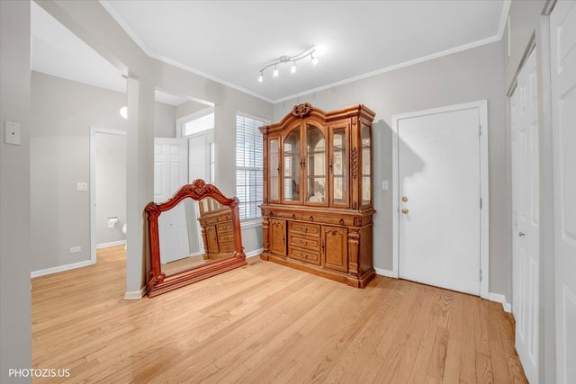 3185 ANTON Drive 3185, Aurora, IL 60504