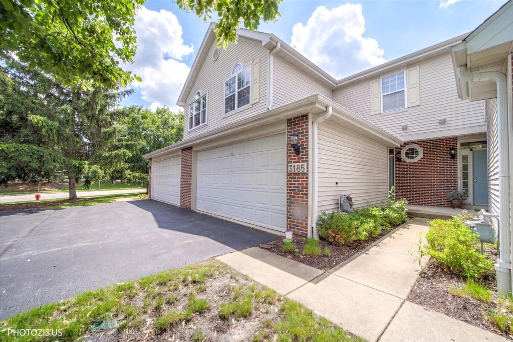 3185 ANTON Drive 3185, Aurora, IL 60504