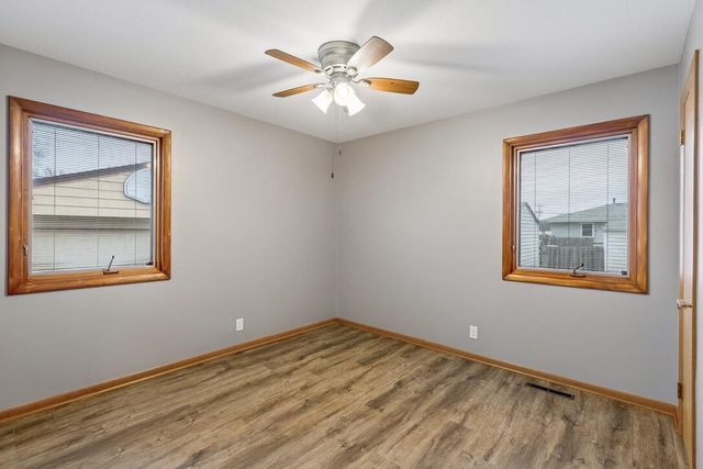 2554 AVENUE L, Council Bluffs, IA 51501