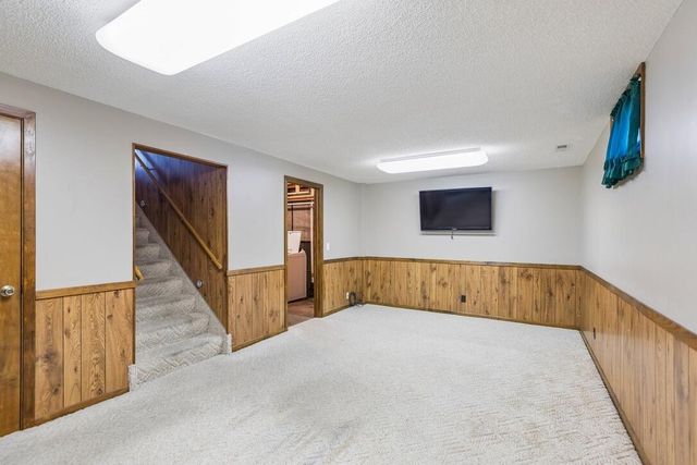 2554 AVENUE L, Council Bluffs, IA 51501