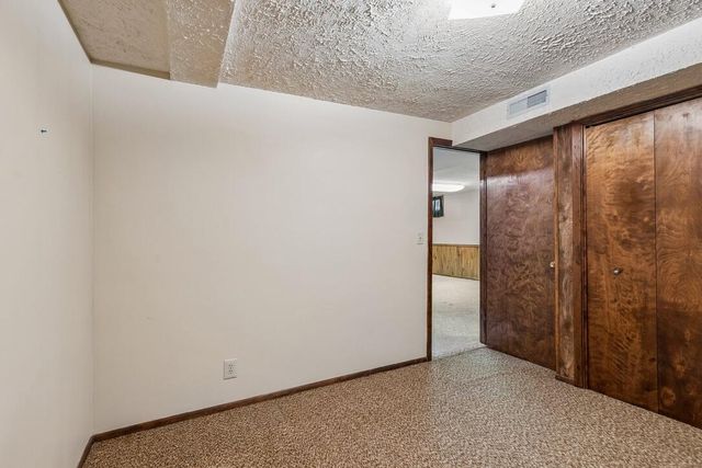 2554 AVENUE L, Council Bluffs, IA 51501