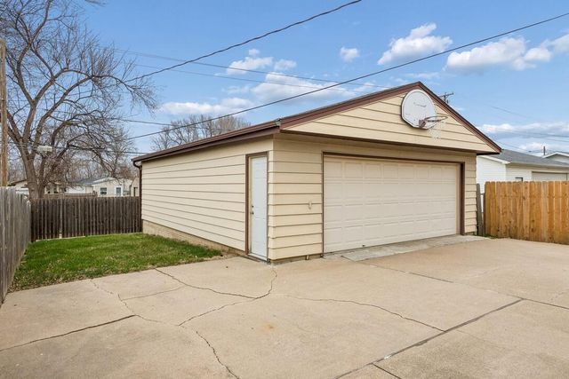 2554 AVENUE L, Council Bluffs, IA 51501