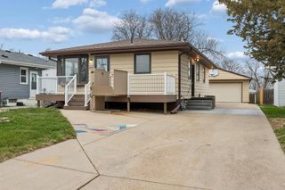 2554 AVENUE L, Council Bluffs, IA 51501