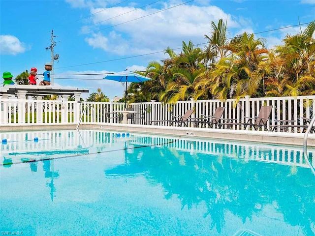 14621 McGregor BLVD 1, Fort Myers, FL 33908