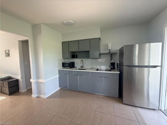 14621 McGregor BLVD 1, Fort Myers, FL 33908