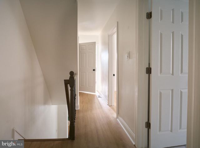 25 S HOLLY AVE, Maple Shade, NJ 08052