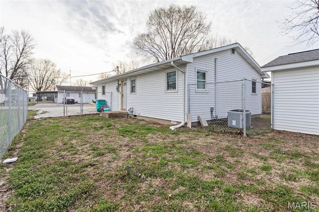 608 Brant Street, Pleasant Hill, IL 62366