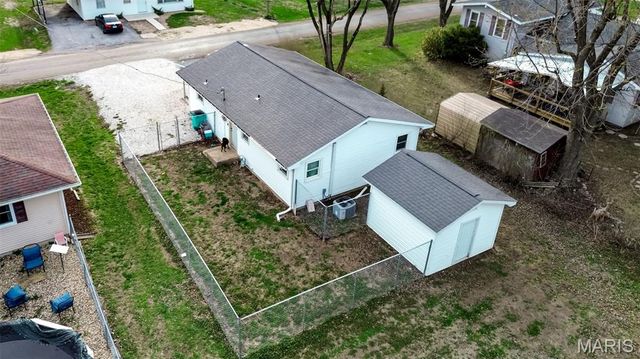 608 Brant Street, Pleasant Hill, IL 62366