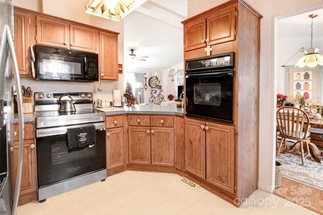 110 Pinellas Street, Hendersonville, NC 28791