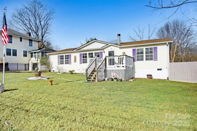 110 Pinellas Street, Hendersonville, NC 28791