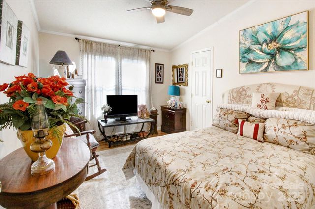 110 Pinellas Street, Hendersonville, NC 28791