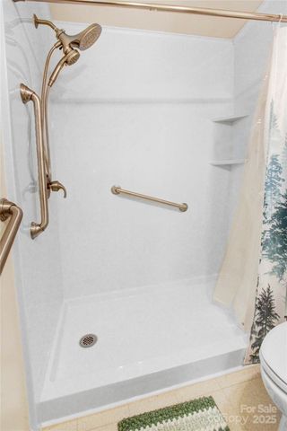 110 Pinellas Street, Hendersonville, NC 28791