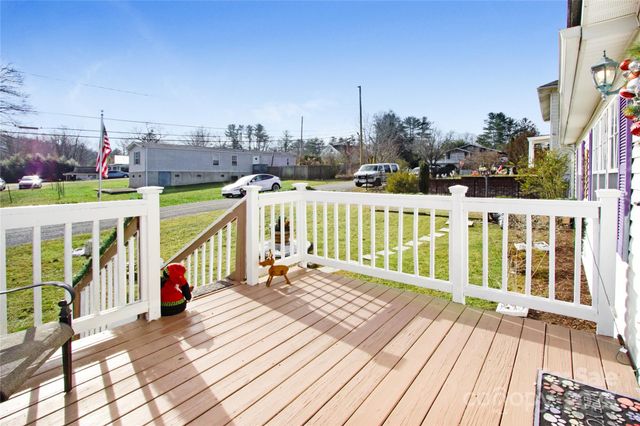 110 Pinellas Street, Hendersonville, NC 28791