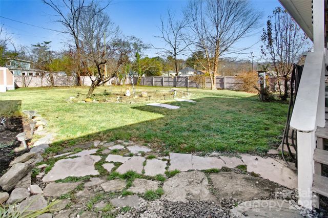 110 Pinellas Street, Hendersonville, NC 28791