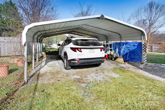 110 Pinellas Street, Hendersonville, NC 28791