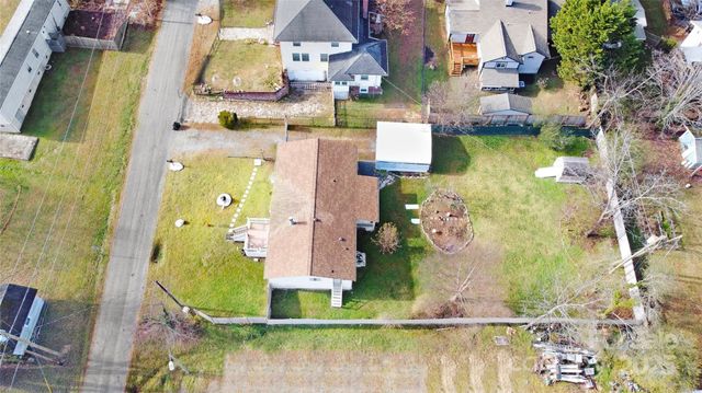 110 Pinellas Street, Hendersonville, NC 28791