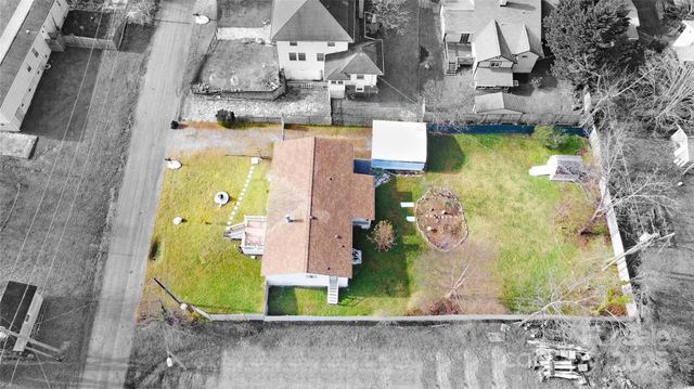 110 Pinellas Street, Hendersonville, NC 28791