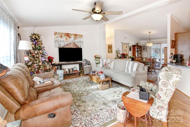 110 Pinellas Street, Hendersonville, NC 28791