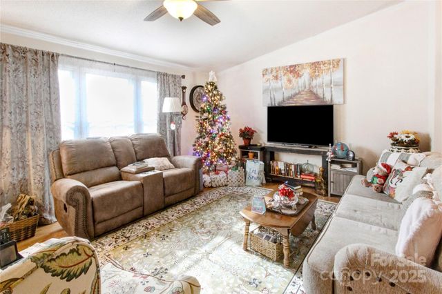 110 Pinellas Street, Hendersonville, NC 28791