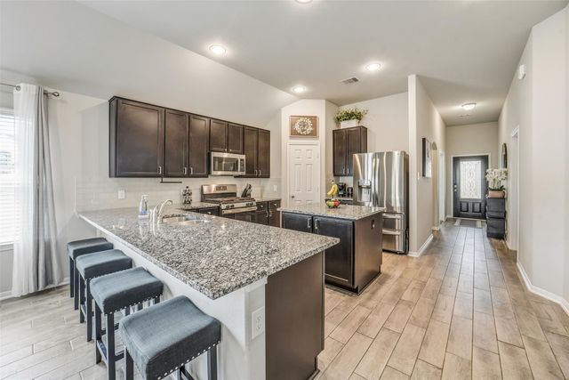 125 Highland Prairie Way, Waller, TX 77484