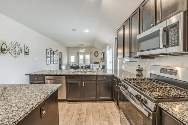 125 Highland Prairie Way, Waller, TX 77484