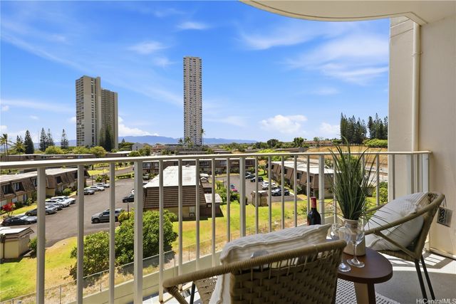 98-1038 Moanalua Road 7-804, Aiea, HI 96701