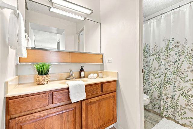 98-1038 Moanalua Road 7-804, Aiea, HI 96701