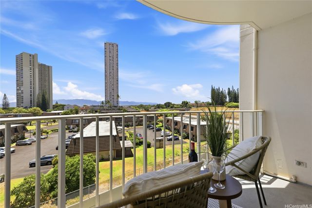 98-1038 Moanalua Road 7-804, Aiea, HI 96701