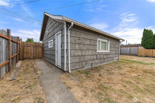 5911 S Thompson Avenue, Tacoma, WA 98408