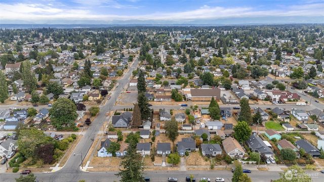 5911 S Thompson Avenue, Tacoma, WA 98408
