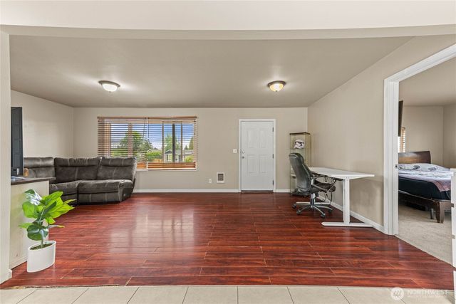 5911 S Thompson Avenue, Tacoma, WA 98408