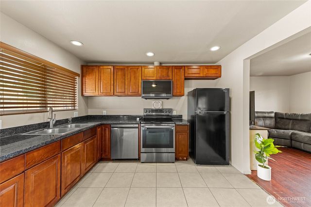 5911 S Thompson Avenue, Tacoma, WA 98408