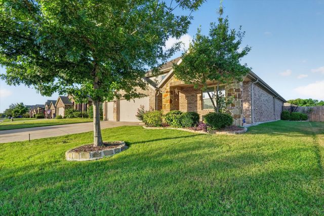 305 Acadia Lane, Forney, TX 75126