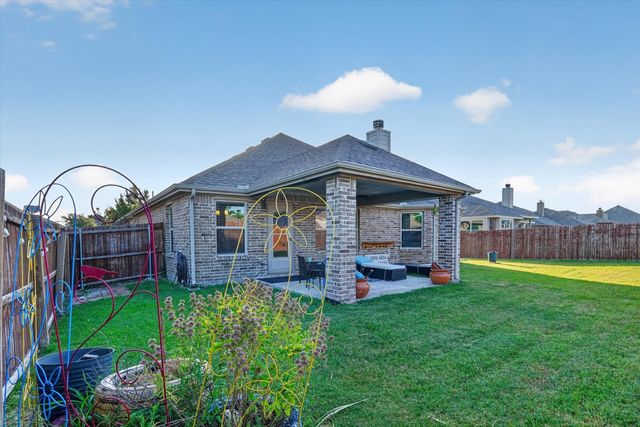 305 Acadia Lane, Forney, TX 75126