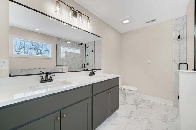 712 Verdano Terrace, Crown Point, IN 46307