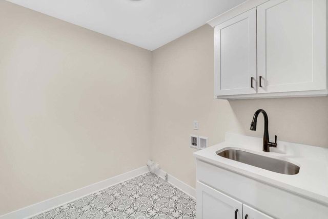 712 Verdano Terrace, Crown Point, IN 46307
