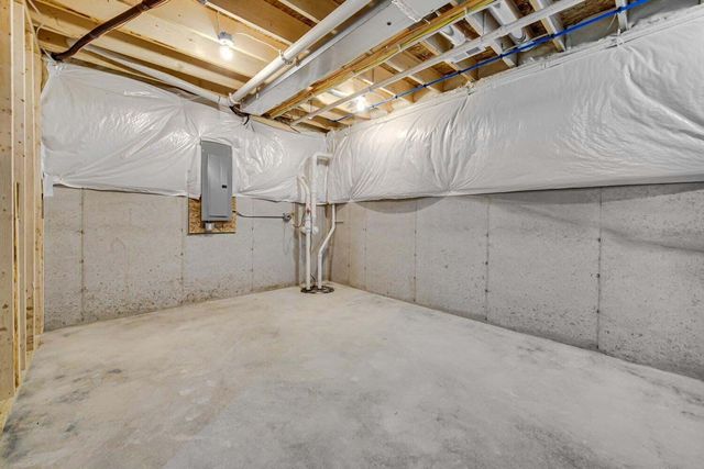 712 Verdano Terrace, Crown Point, IN 46307