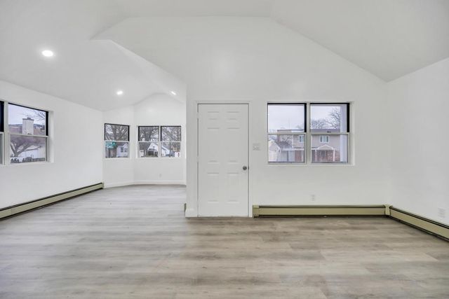 1 Sutton Place, Huntington, NY 11743
