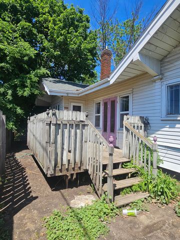 111 5th Ave NE, Independence, IA 50644