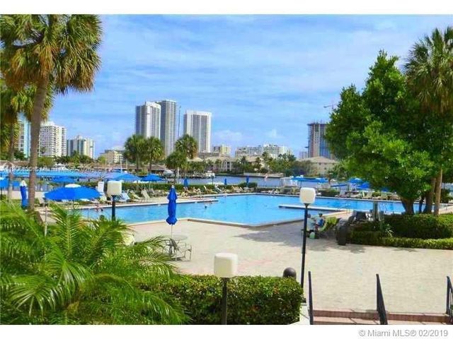 500 THREE ISLANDS BLVD L 25, Hallandale Beach, FL 33009