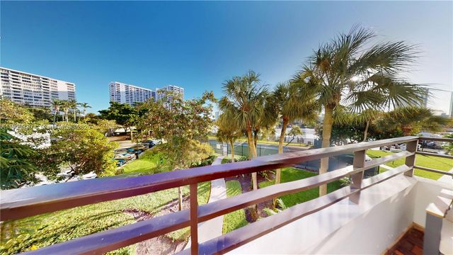 500 THREE ISLANDS BLVD L 25, Hallandale Beach, FL 33009