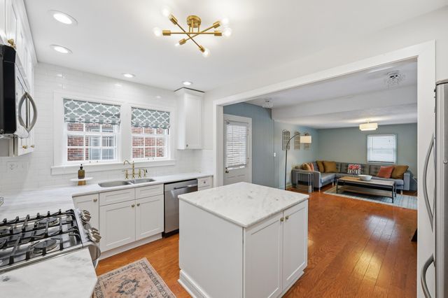 365 Henry Clay Boulevard, Lexington, KY 40502