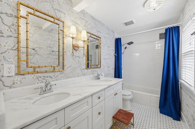 365 Henry Clay Boulevard, Lexington, KY 40502