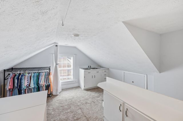 365 Henry Clay Boulevard, Lexington, KY 40502