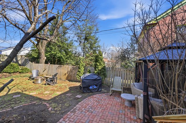 365 Henry Clay Boulevard, Lexington, KY 40502